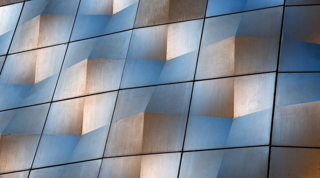 Leipzig showing modern architecture