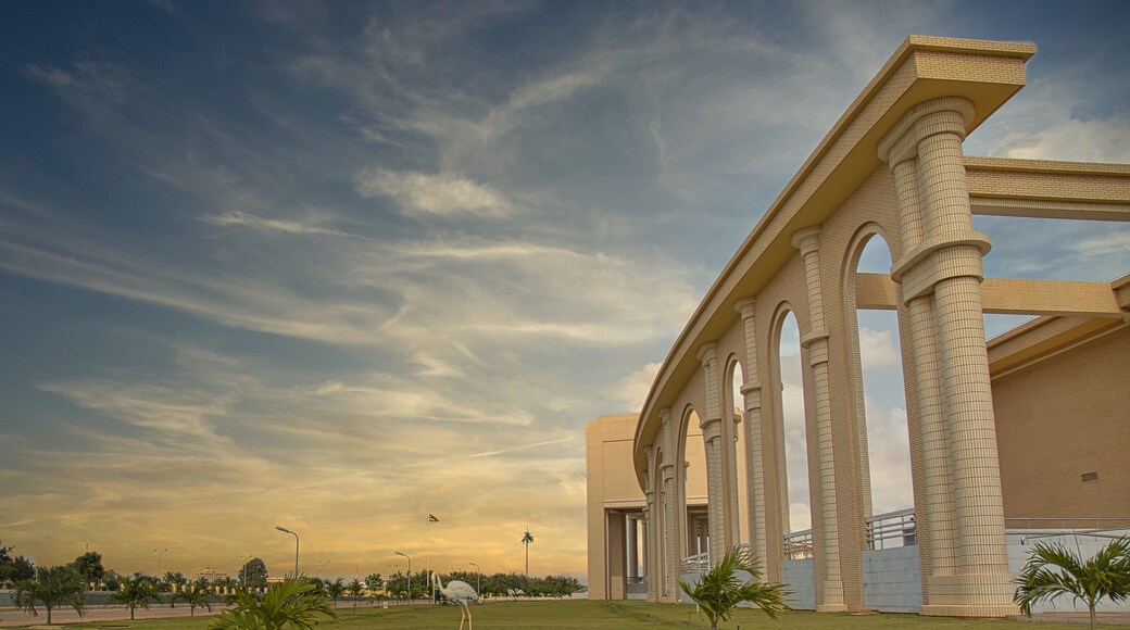 Arcs de l'Assemblée Nationale Togolaise