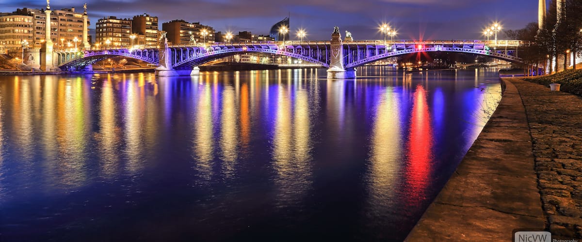 Pont de Fragnee by night