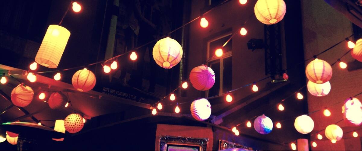 🏮🏮🏮
Yes ! Qui dit Liège dit Carré. 
🍹🍸🍻