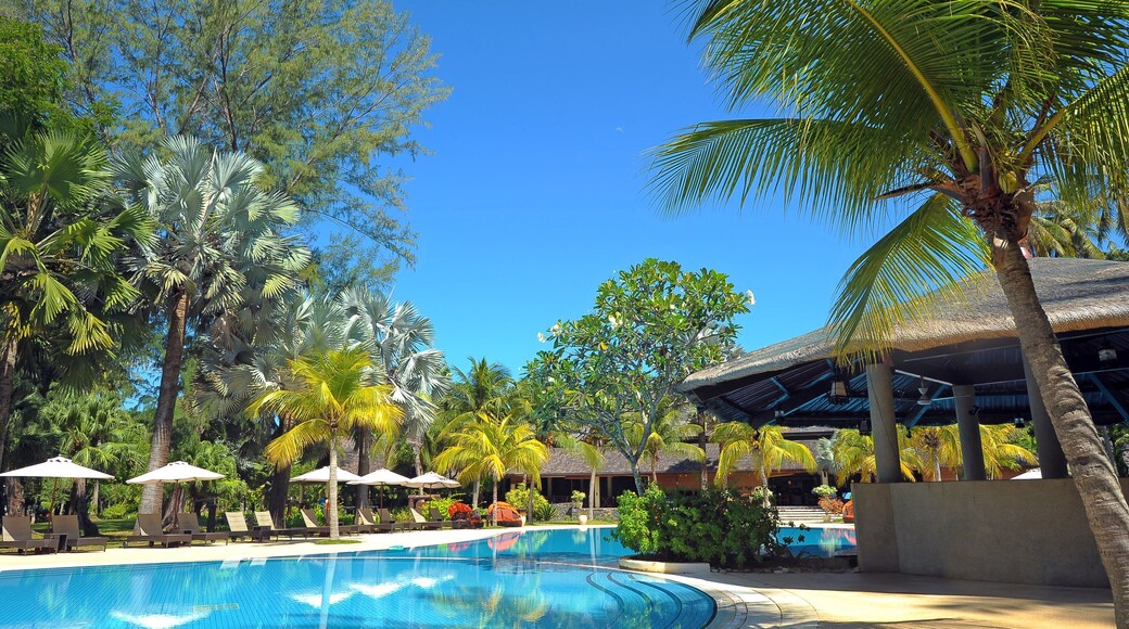 Langkawi showing a hotel and a pool