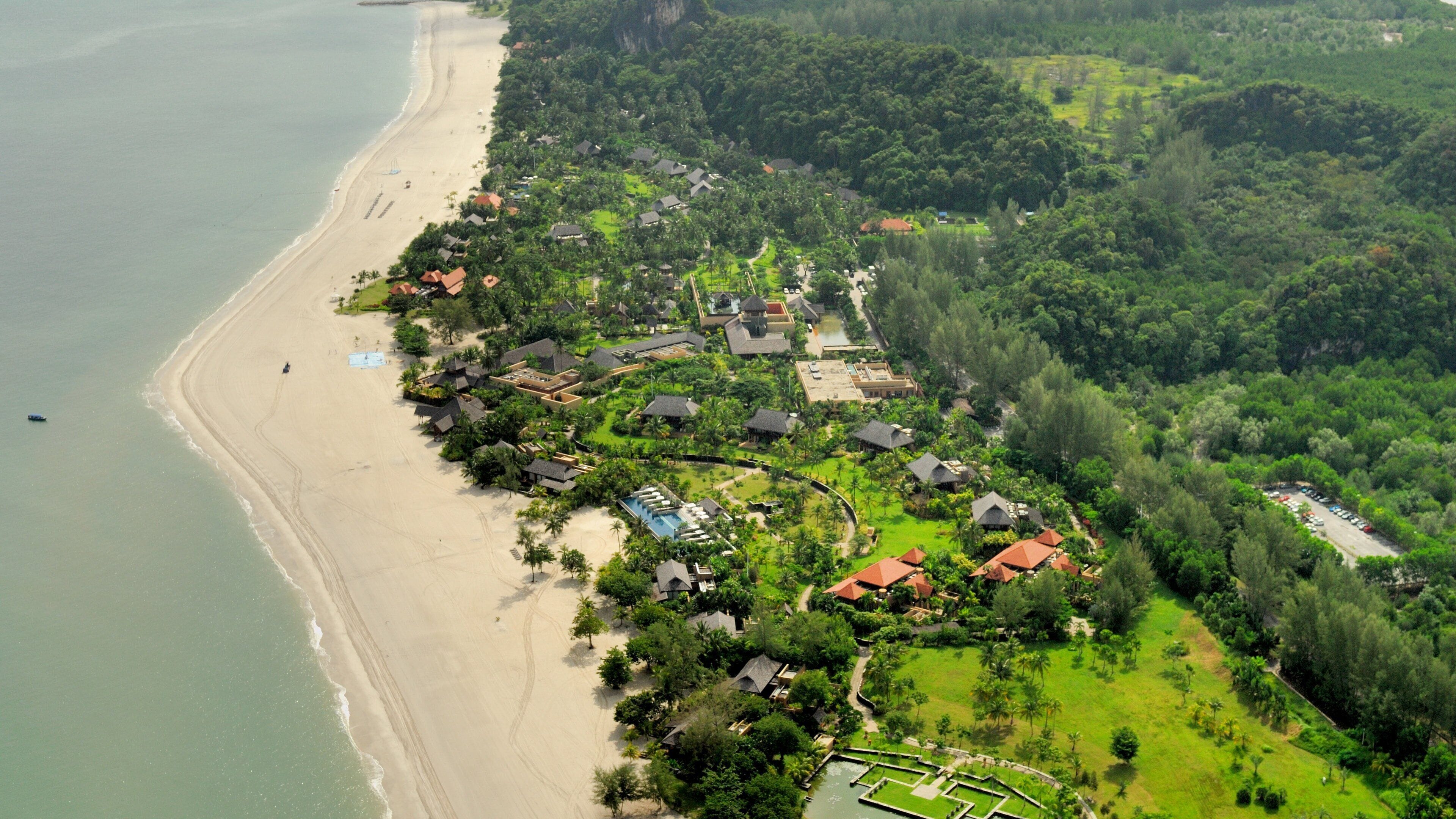 Visit Langkawi: Best of Langkawi Tourism | Expedia Travel Guide