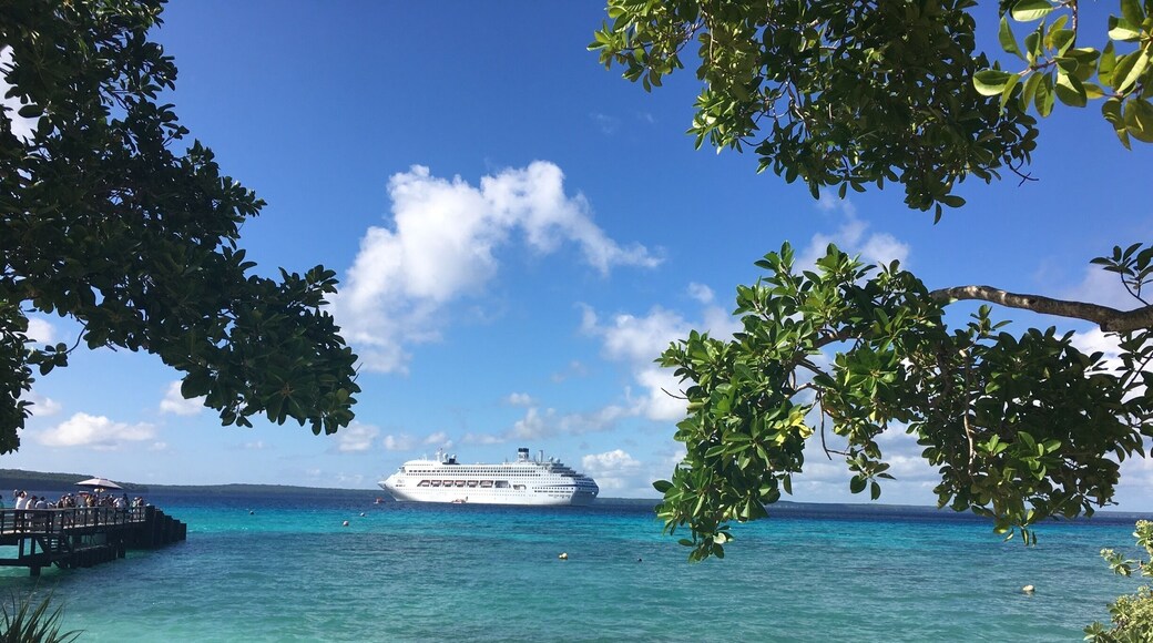 #WindbackWednesday
Lifou, New Caledonia - stopped for the day whilst on a P&O cruise. A swim in Stunning crystal blue waters + a nice hike to the top of the hill, made the day very enjoyable!