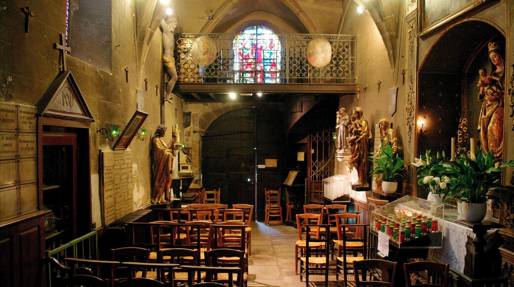 The tiniest church I've ever seen. And in the historic butcher's quarter in Limoges.