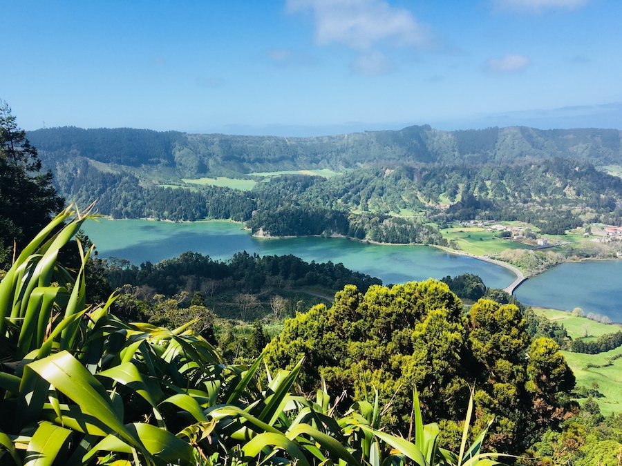 This is a little island called Sao Miguel just in the middle of the Atlantic ocean.
I really love the color of the water and the nature around.
#LifeAtExpedia
#Beaches contests