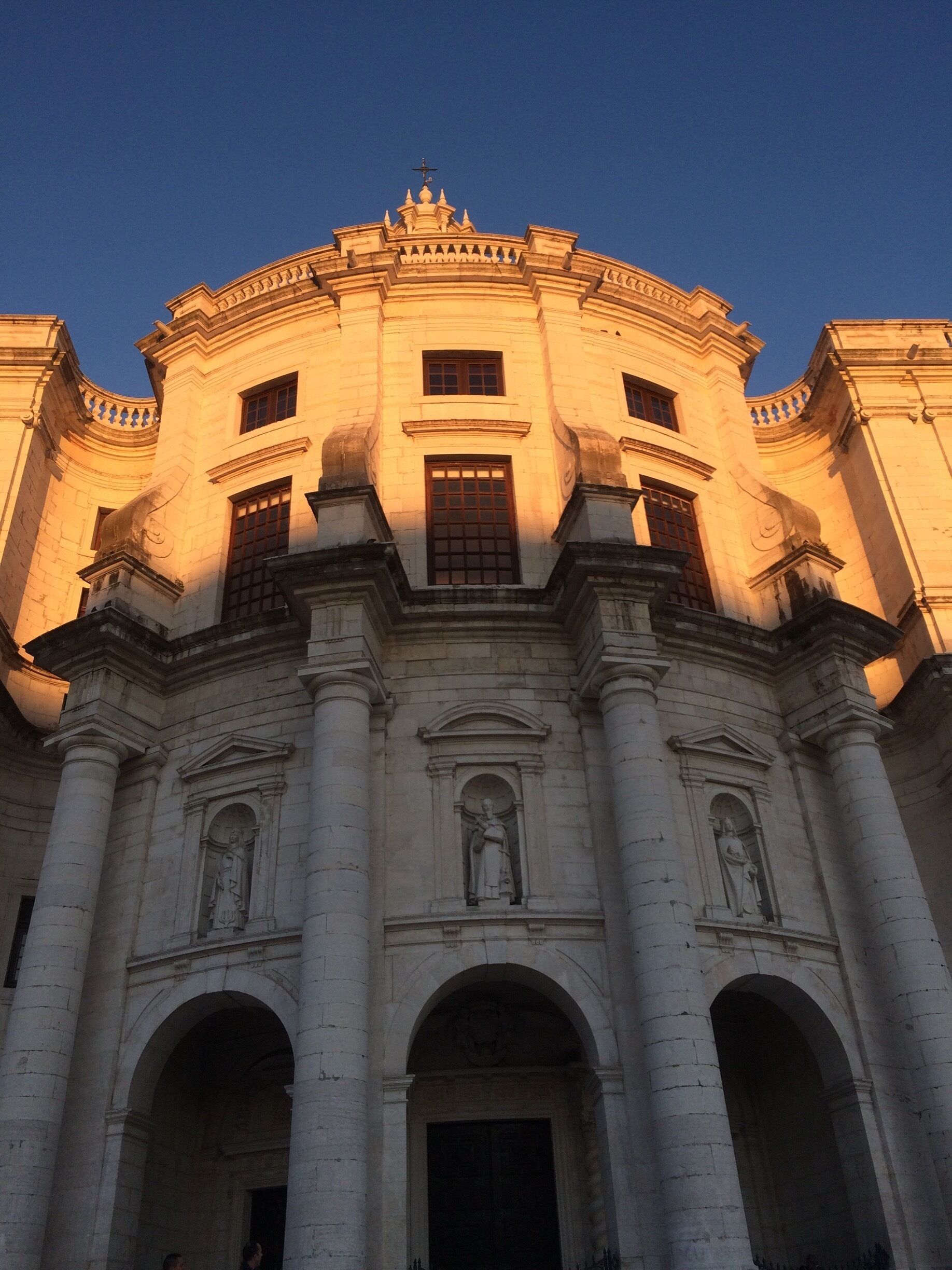 Panteâo Nacional as the sun sets.


#structure #monument #portugal #goldenhour