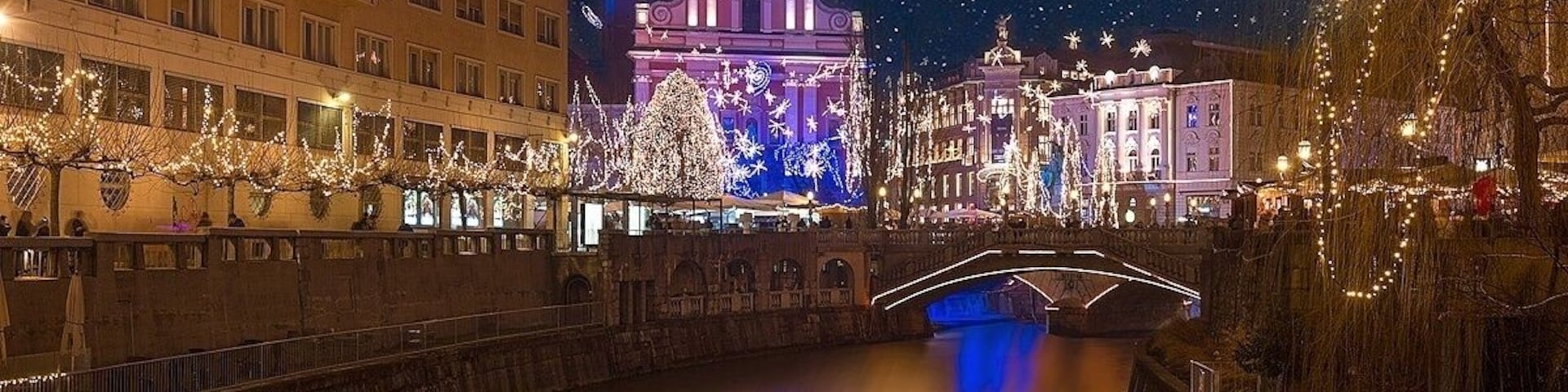 Ljubljana is the capital city of Slovenia. This photo is from last years chrismas when the city is beautifuly decorated.
#BvsCities #ljubljana #slovenia