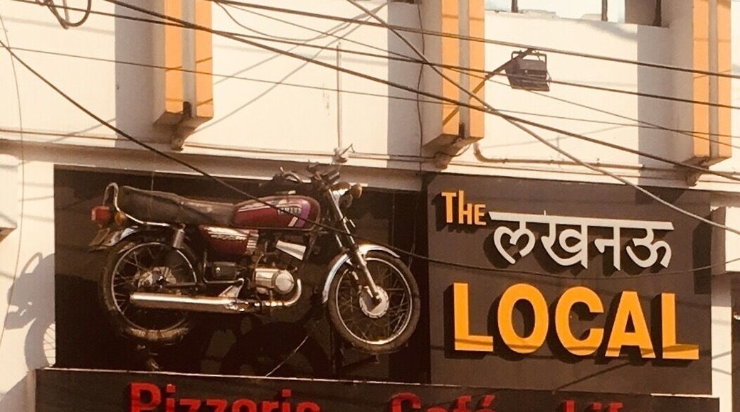 Antique Cafe Lucknow Local & Hanging Famous Yamaha Rx 100