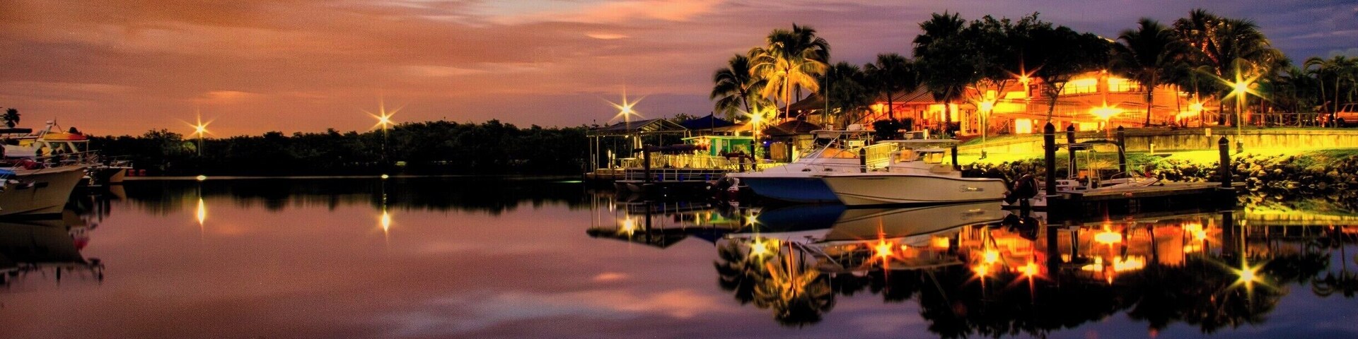 Behind the boats in this picture is the Black point Ocean Grill. This place has a public boat ramp right next to it. It has a very nice atmosphere with live bands. It is tucked away from some of the other super busy places in Miami. The food is awesome and the price is very competitive. They have a bar and the staff is very friendly. It is also friendly to small children too. Besides that. I found this area to be a very nice place to take some great pics, specially at night. Keep in mind that during the summer days it can get hot and because of the mangroves close by mosquitos can be a problem.