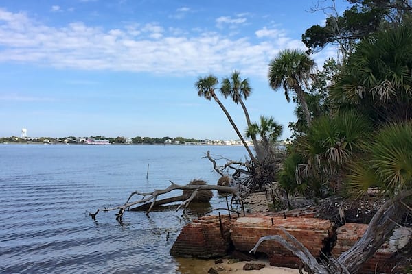 The Old pencil mill remains at Atsena Otie (the original cedar key) Key, only 1/2 mile paddle away from Cedar Key marina. #island #kayaking