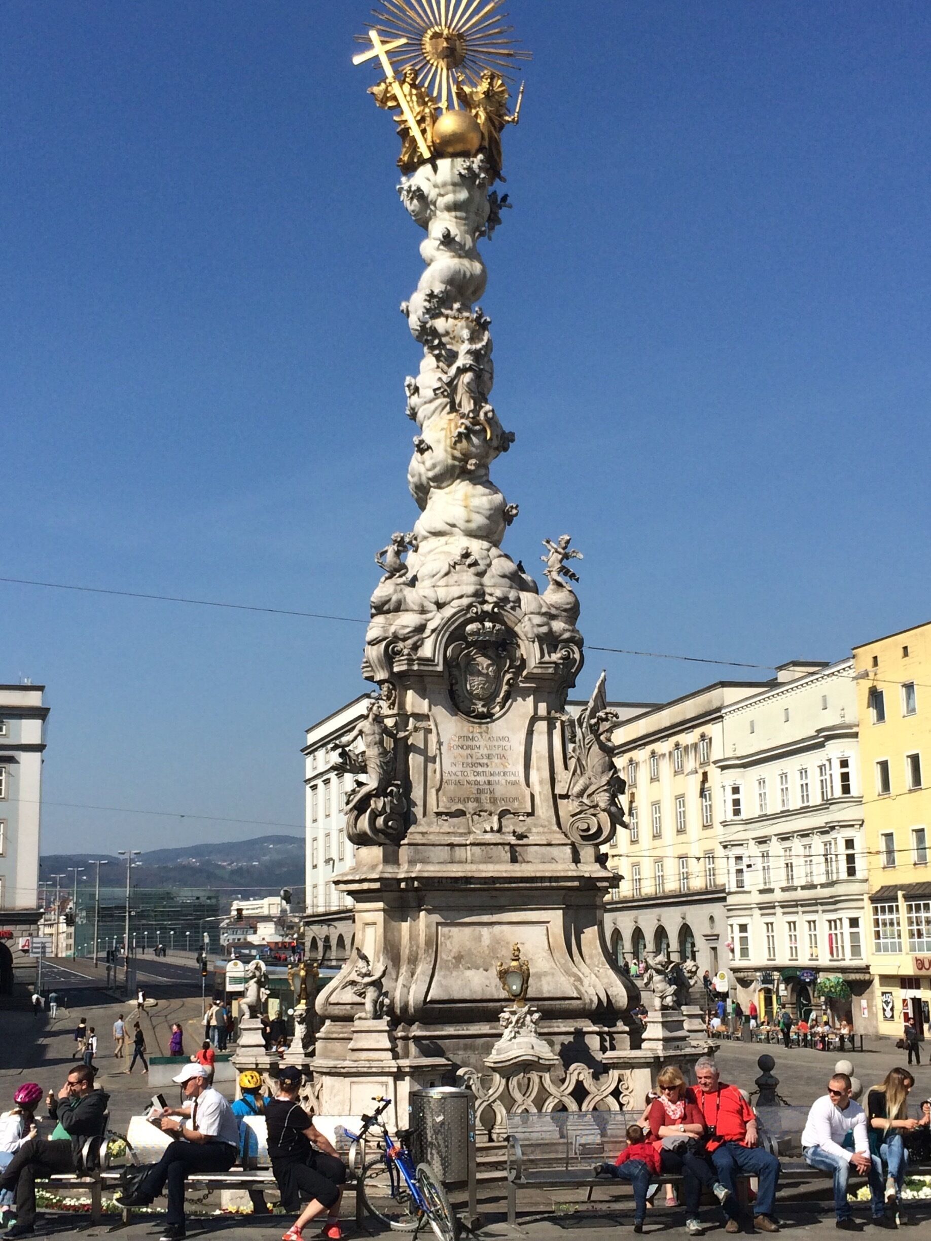 This is the center of the Hauptplatz with lots of bars, cafe and restaurants