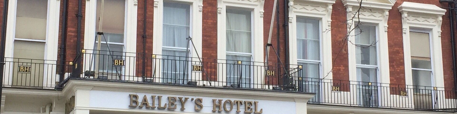 Baileys Irish cream
Something you might not know…
The #Baileys name, and the R.A. Bailey signature, were fictional, inspired by this #Hotel opposite Gloucester Road #underground Tube station in #London, though the registered trademark omits the apostrophe.
Baileys is produced in Dublin and under contract in Newtownabbey.