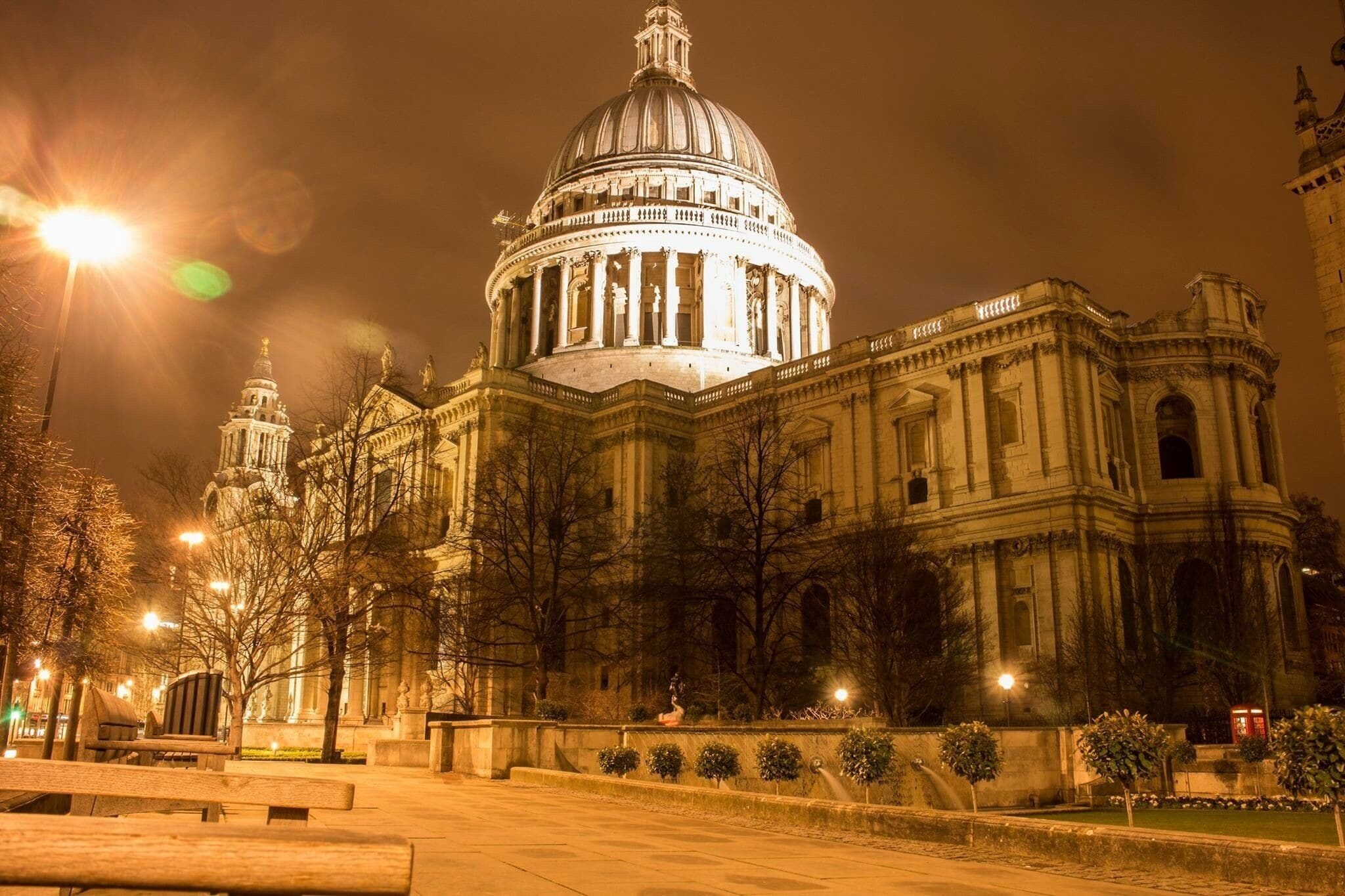 London is an amazing city with plenty to see you need at least 3 days to get around the big attractions.  I've been around 10 times and I've still not seen everything.