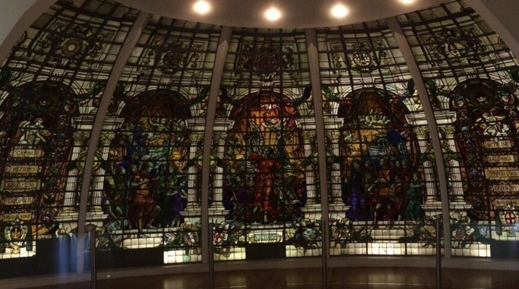 The half dome stained glass window (restored after an IRA bomb) from the old Baltic Exchange building