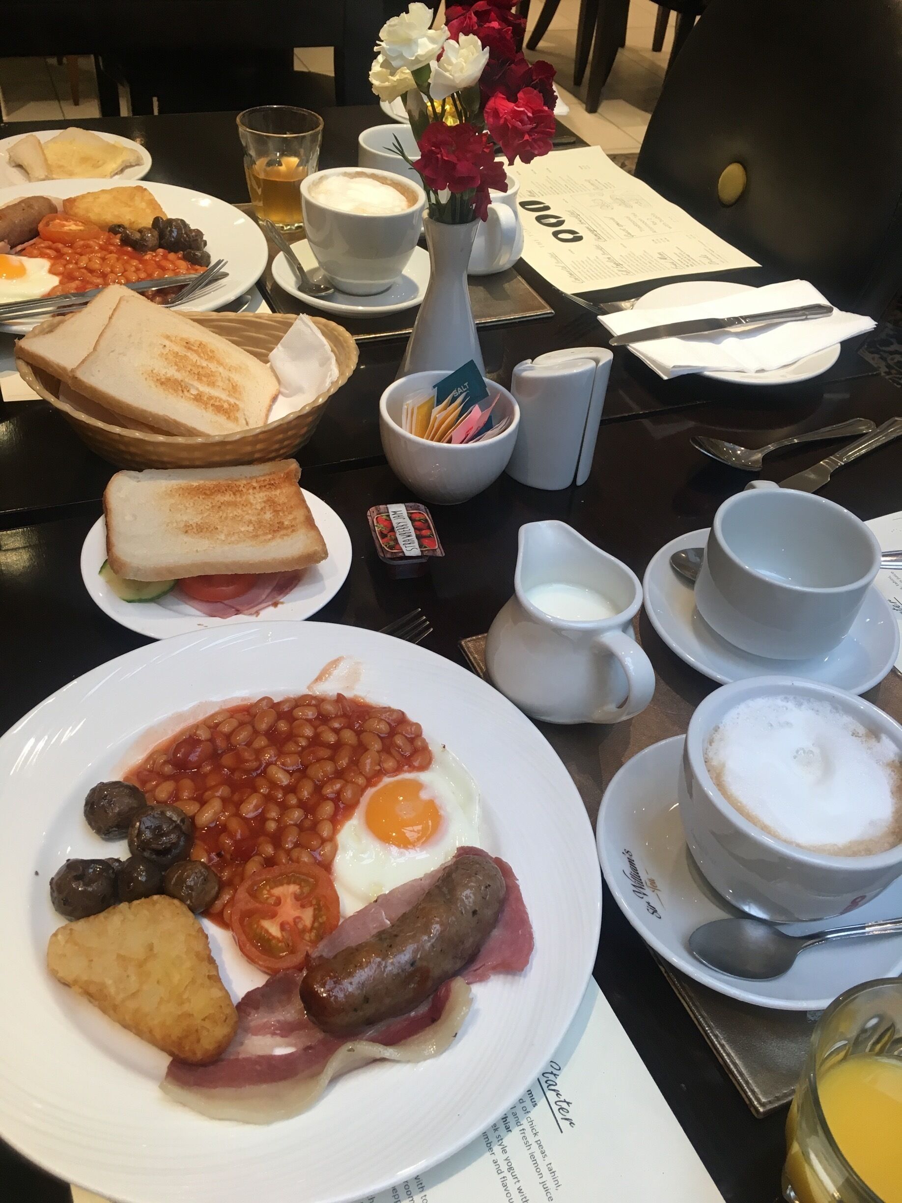 Hello, London🇬🇧
#uk #london #breakfast