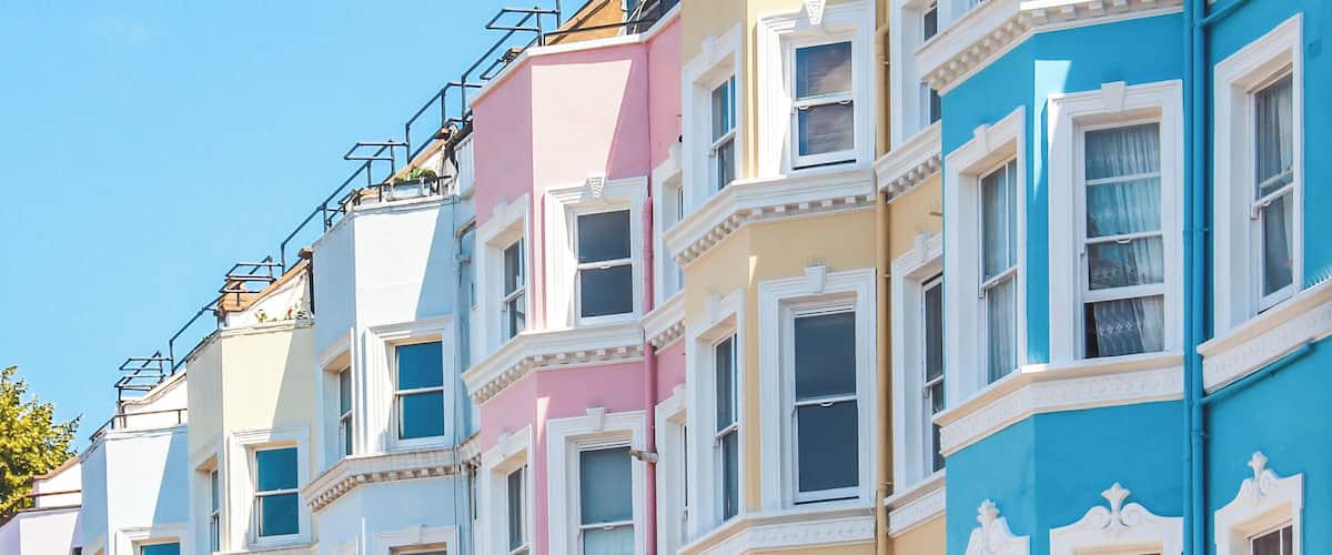 Notting Hill is one of my favourite borough. All these colorful houses bring joy and happiness!
#Perspectives
#london #city #nottinghill #notting #colorful #architecture #perspective #colors #house #rainbow #pastel
