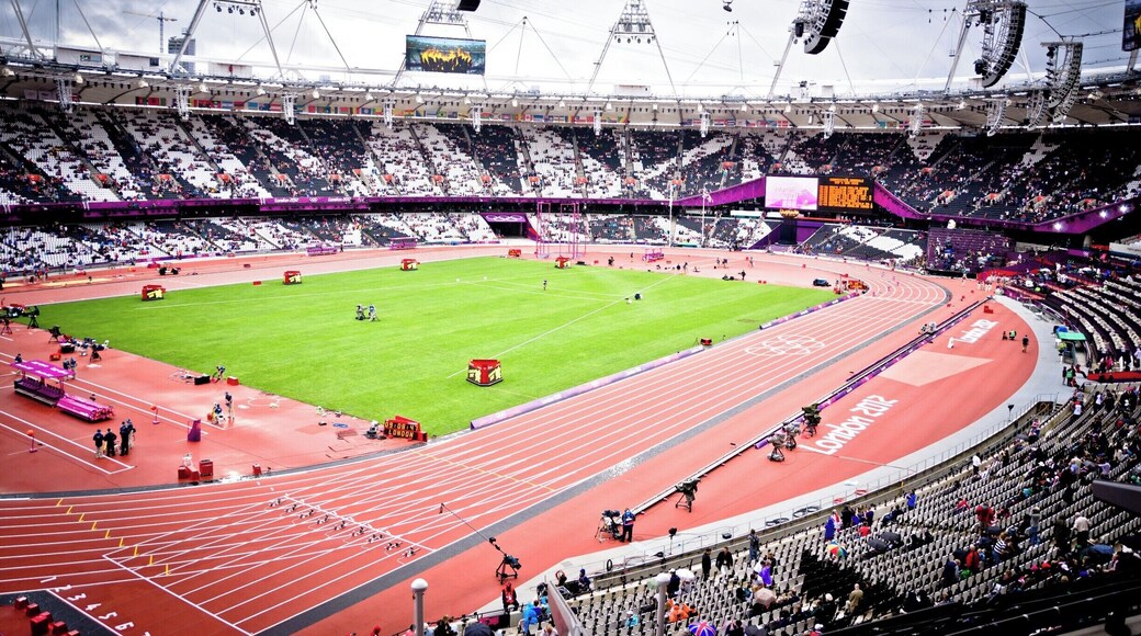 The Olympic Stadium, now London Stadium and home of West Ham United FC, was the track and field venue and the site for the opening and closing ceremonies at the London 2012 Olympic Games. #StunningStructures #lifeatexpedia #culture #hisotry