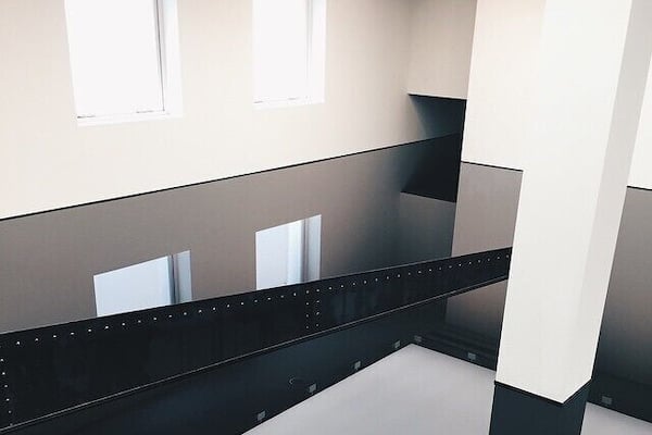 I love the smell in here đČ #RichardWilson #saatchi #monochrome #art #oil #VSCOcam