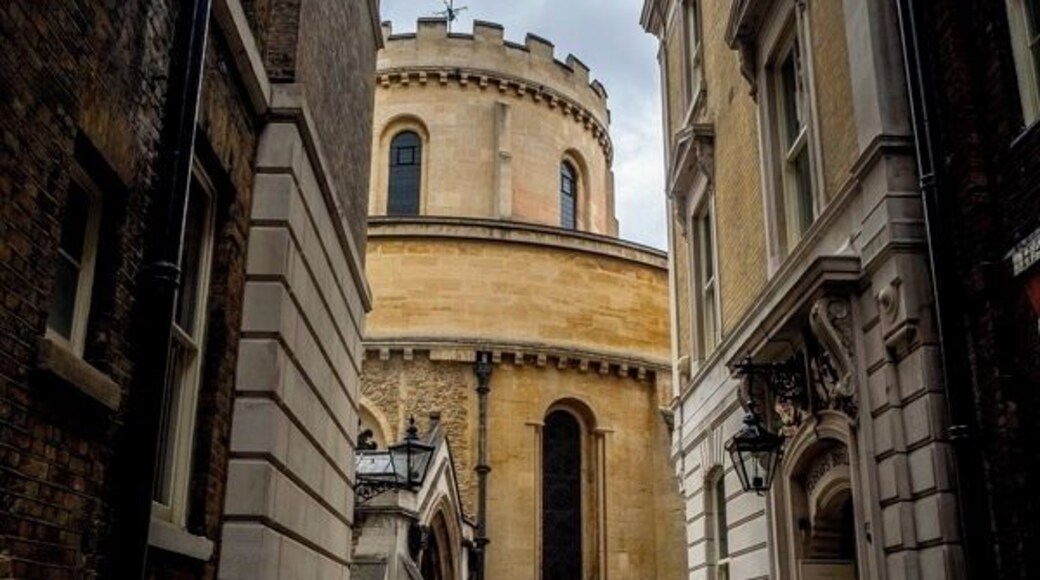 The narrow alleys and cloisters around Temple Church In London really add to a visit to this amazing location! Its hard not to come to such a special place and not get as lost in your imagination as you are in the secret lanes around the church and gardens! If its your first visit make sure you get purposely lost and have fun doing it!