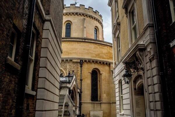 The narrow alleys and cloisters around Temple Church In London really add to a visit to this amazing location! Its hard not to come to such a special place and not get as lost in your imagination as you are in the secret lanes around the church and gardens! If its your first visit make sure you get purposely lost and have fun doing it!