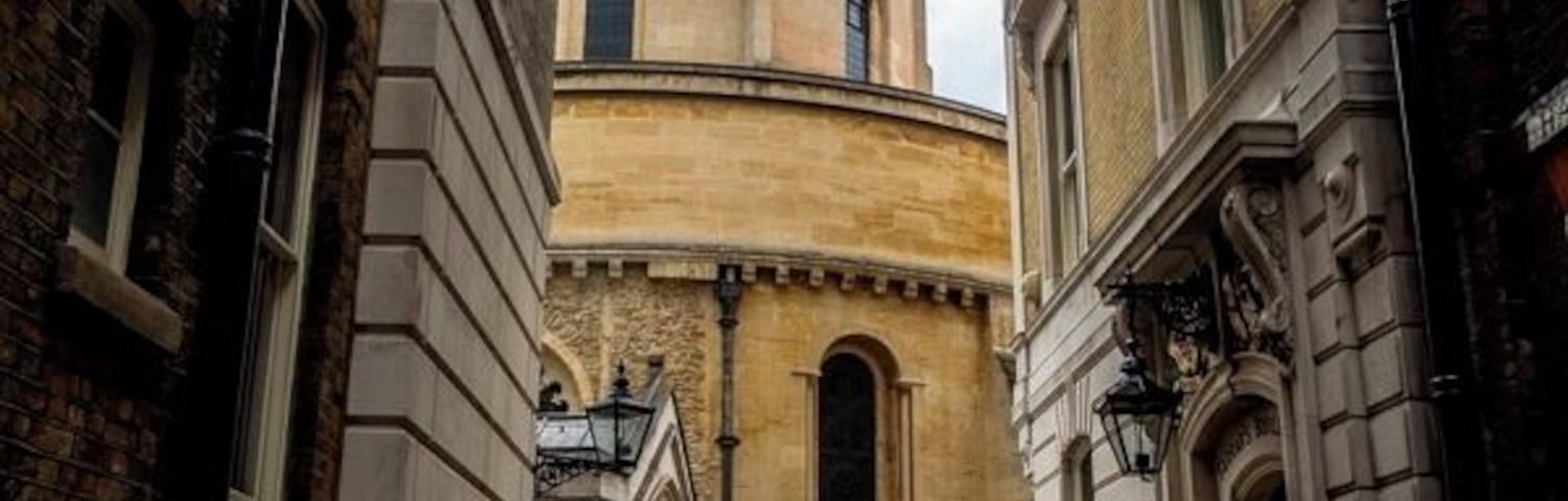 The narrow alleys and cloisters around Temple Church In London really add to a visit to this amazing location!  Its hard not to come to such a special place and not get as lost in your imagination as you are in the secret lanes around the church and gardens!  If its your first visit make sure you get purposely lost and have fun doing it!