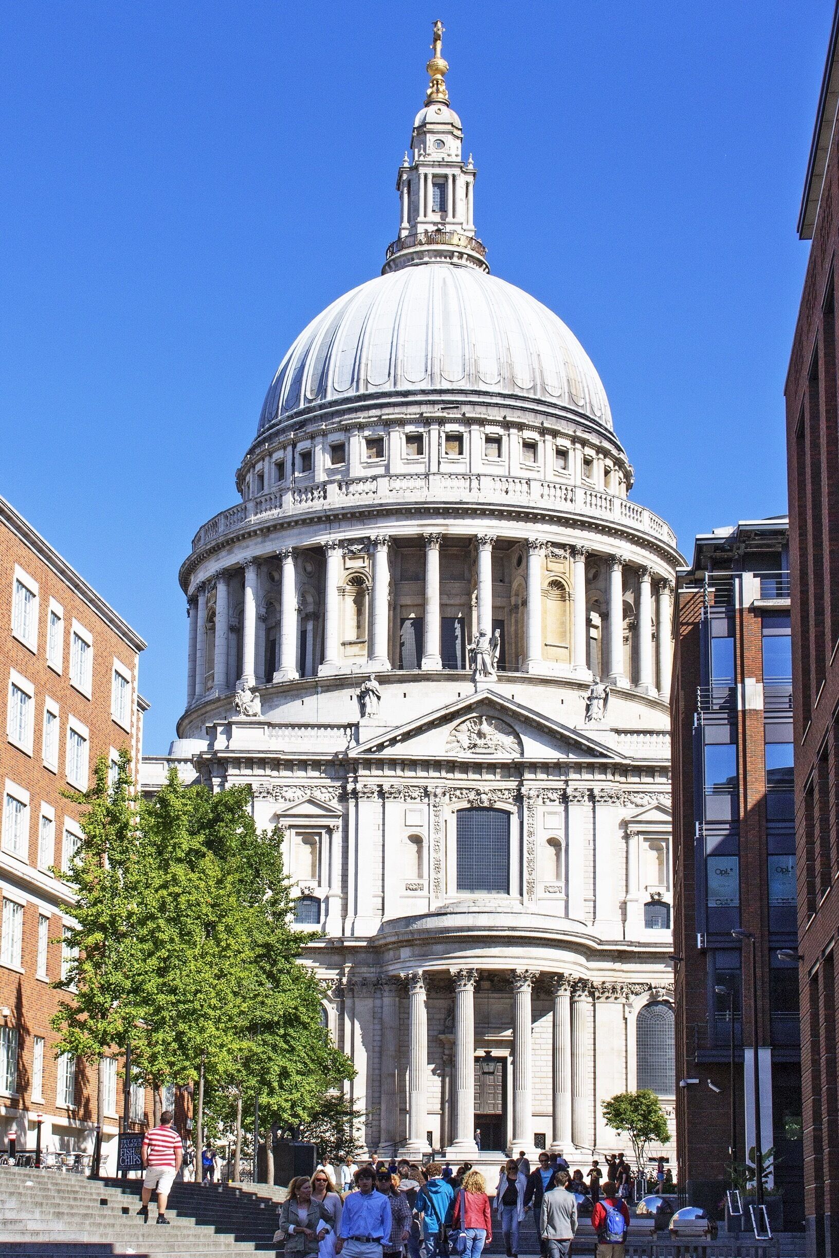 October 2013

A view of St Paul's Cathedral from the Millennium Bridge crossing.
#StunningStructures