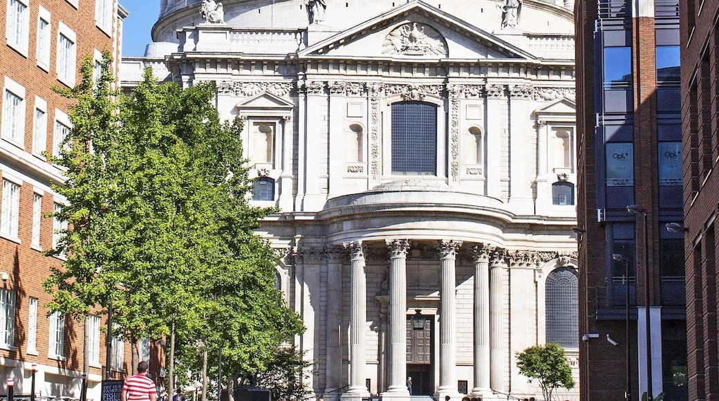 October 2013
A view of St Paul's Cathedral from the Millennium Bridge crossing.
#StunningStructures
