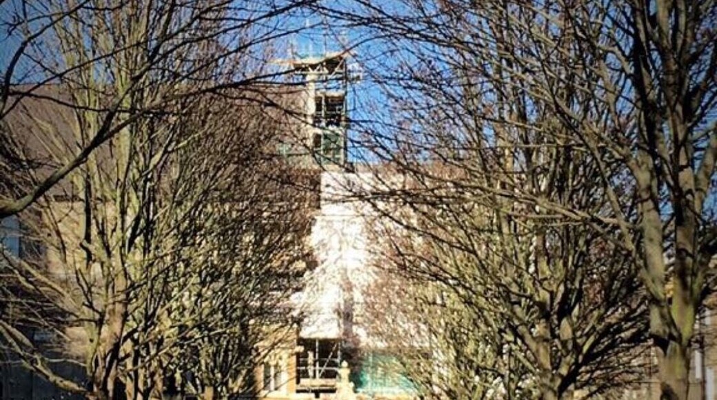 Forever beloved Brompton Square and Holy Trinity Brompton.
God bless...:)