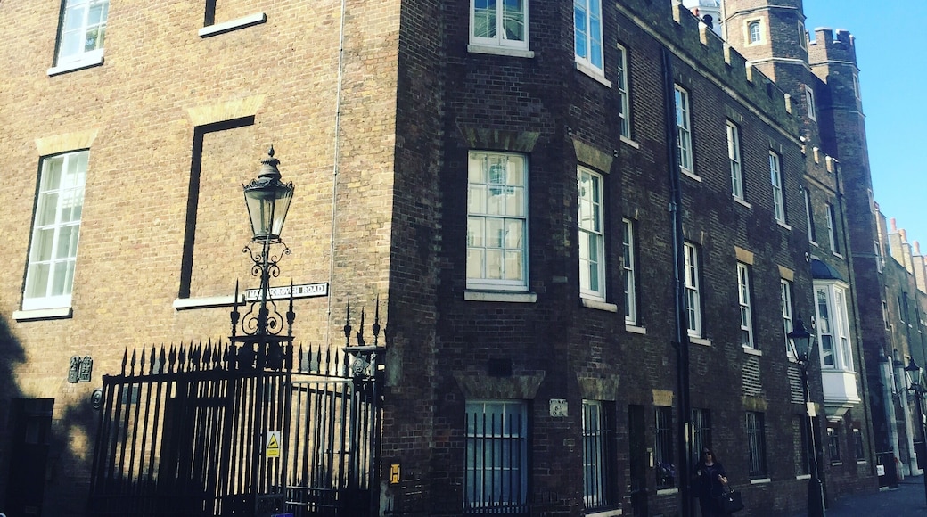 Londons oldest palace. Has more power than Buckingham Palace just behind it.