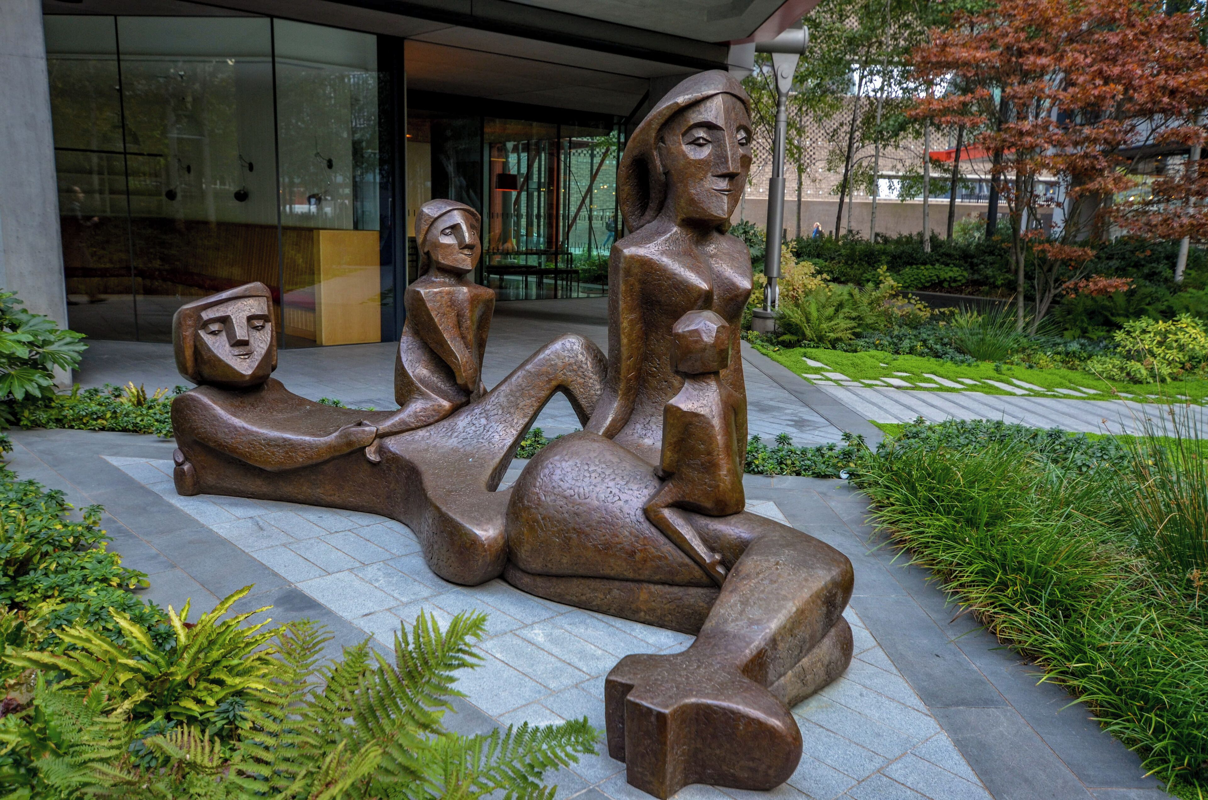 Sculpture outside Tate Modern.