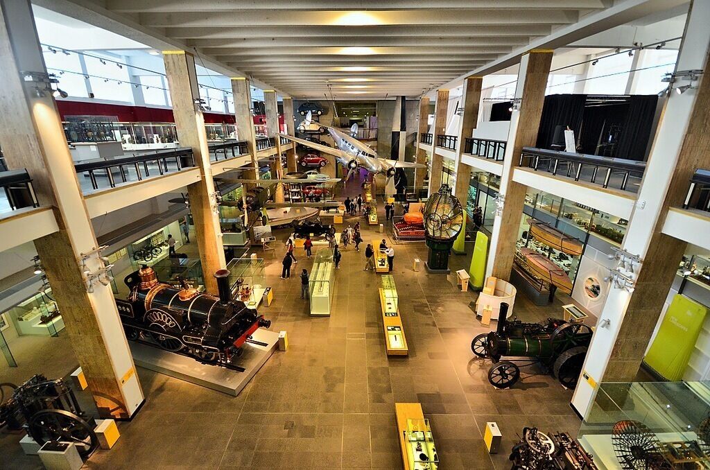 The Magnificent London Science Museum! What a wonderful plethora of historical items and concepts to browse and peruse during a nice afternoon. Lots of great exhibits, ranging from early car engines, radios and phones to Harrier jump jets and lunar modules. You can trace the development of science from its humble beginnings to today, with that great British influence. There are lots of great activities for the kids, too. Free entry! Also, look for the ice cream van out front for a little added treat - those English cornetts are to die for!