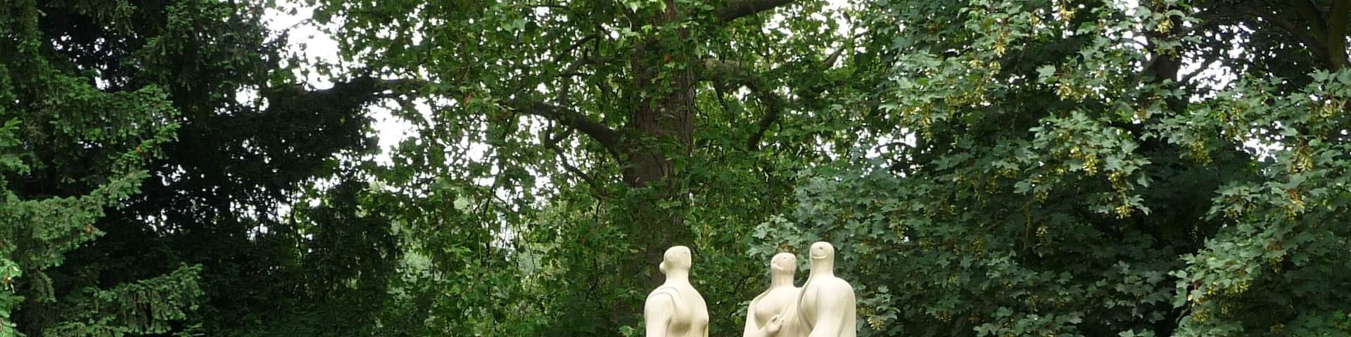 #sculpture #henrymoore in Battersea Park in #London