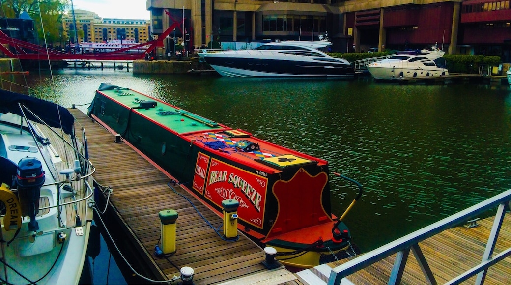 Lovely marina, quiet and lively !