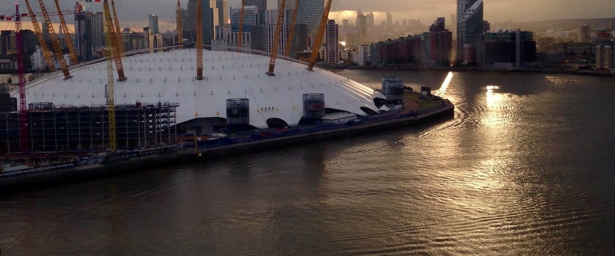 Cable car over the Thames