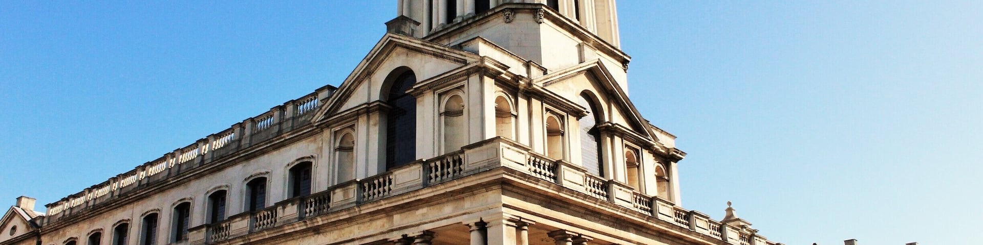 Seeped in History is Greenwich at the outskirts of London.
Majestic and stunning architecture of Old Royal Naval College at Greenwich. Worth a visit.