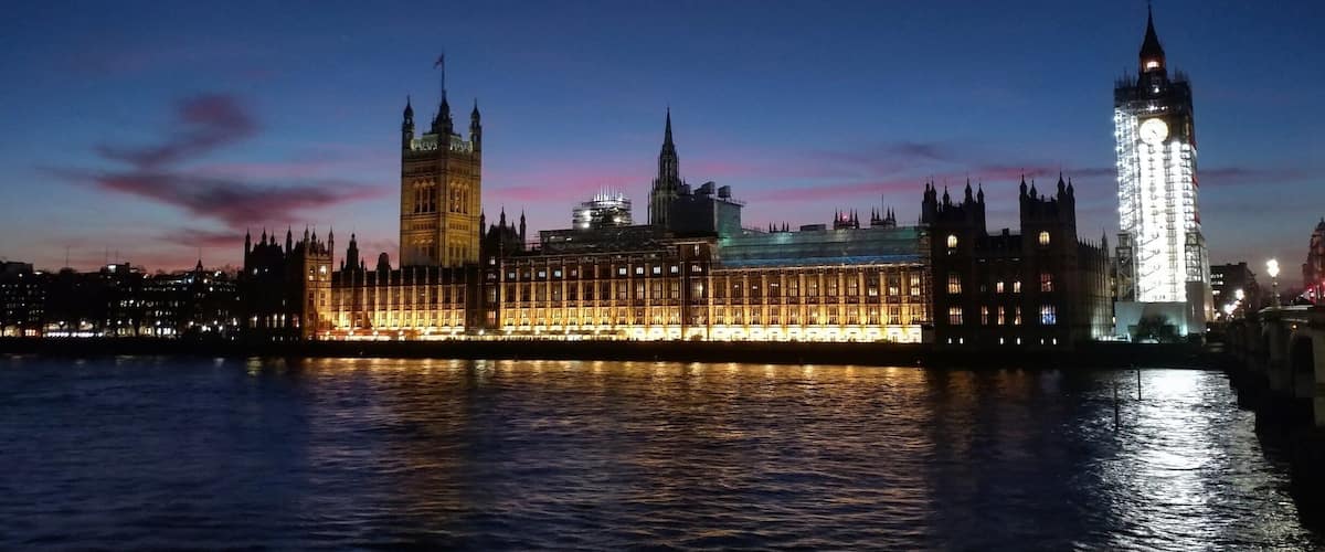 On the bright side, they probably have the best view of the parliament.
#wewhotravel #lifeatexpedia #london #evening #england #uk