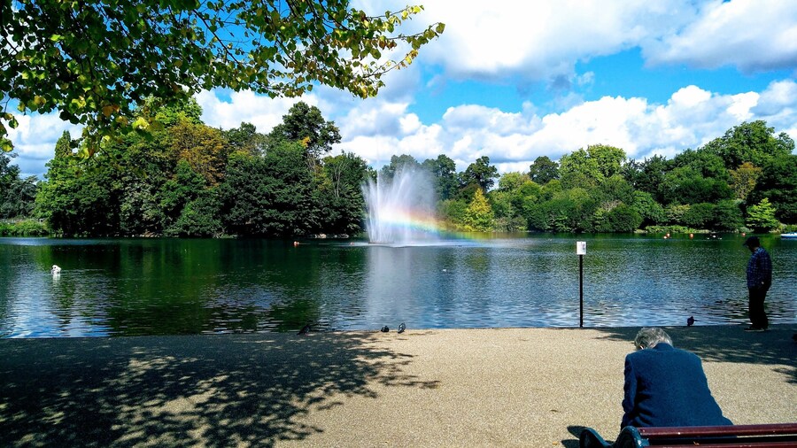 Here at Victoria Park, London you have everything!
Spanning across East London you will also find a number of events and a canal.
Great for cycling, running, kids play area x 3, boating, cafe - good food and good times!
#LifeAtExpedia #AugustReflections