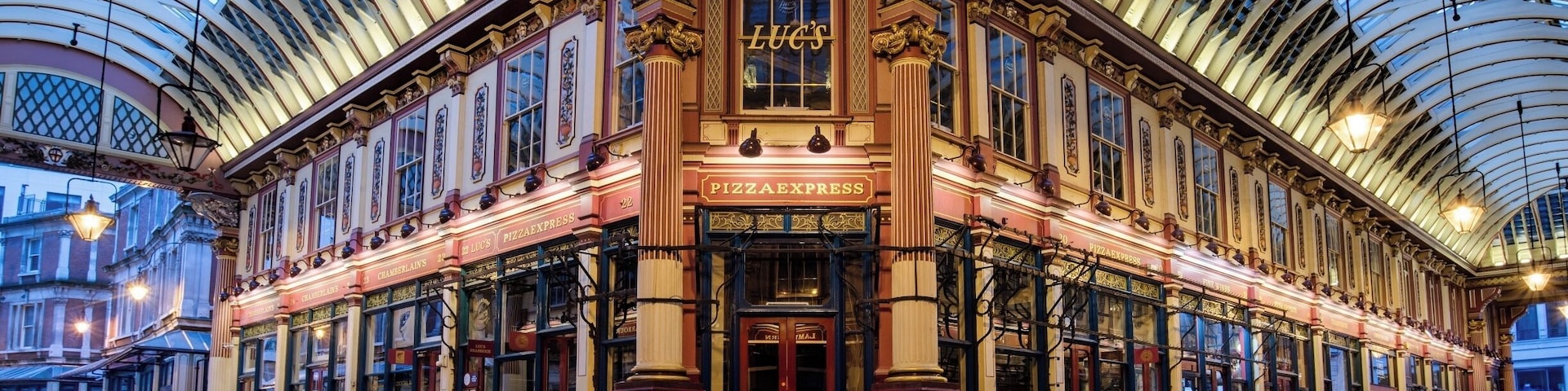 I've been here a few times and it's been rammed with those inconvenient human beings going about their business haha, so very early on a Bank Holiday while it was chucking it down with rain outside seemed the perfect opportunity for some alone time :-)