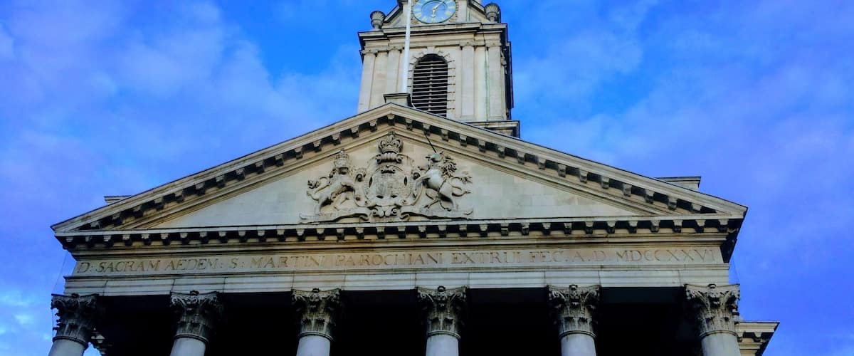 A stroll through Trafalgar Square