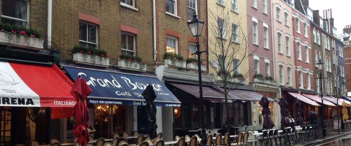 #aftertherain #empty #streets #cafes #restaurant #row #london #uk #bridgeofmemoriesontravel