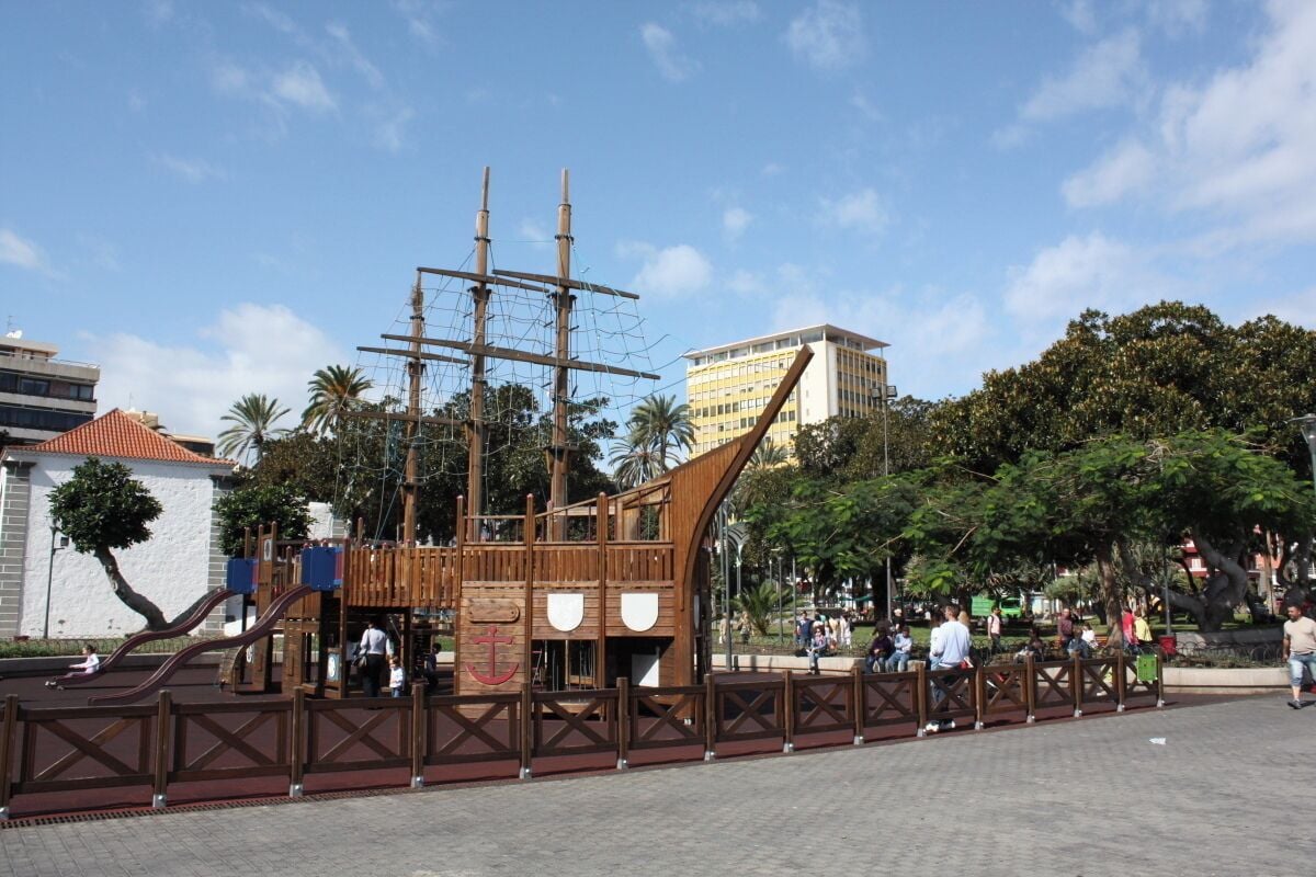 Parque San Telmo with wooden ship
#LifeatExpedia