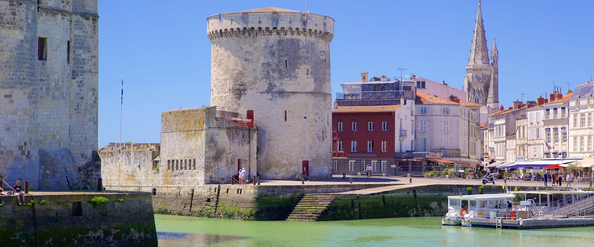 La Rochelle which includes a coastal town and heritage elements
