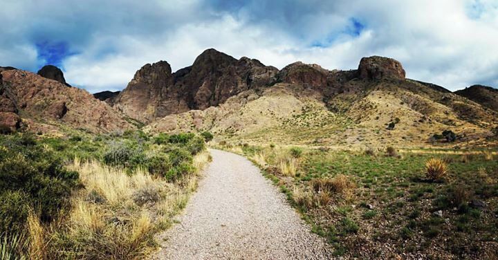 Just when you think you've seen everything...a new gorgeous panorama appears. Dripping Springs Trail, Organ Mountains National Monument near Las Cruces, New Mexico.
#UStravel 
#NewMexico 
#mountains 
#gooutside
#hiking
