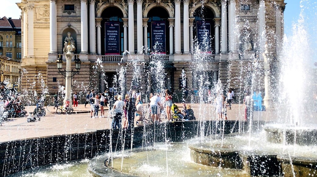 One of the most recognizable buildings in Ukraine, Lviv Opera house is also among most beautiful European theatres. Named after world famous opera singer Solomiya Krushelnytska, who was born and raised in Lviv, the Opera House comprises various European architectural styles fashioned in all their lavishness.
Constructed at the beginning of the 20th century, designed by architect Zygmunt Gorgolewski, the Grand Theatre in Lviv has been compared to the Paris and Vienna opera houses. Many European theaters can boast an extraordinary construction history, but Lviv’s opera house is unique in that it is built on top of a river. The architect proposed the radical and intriguing idea of burying the small river beneath the opera. His plans also included the use of a concrete foundation, a first for Europe. With optimistic trepidation, the city planners agreed and the Opera House was completed in 1900.