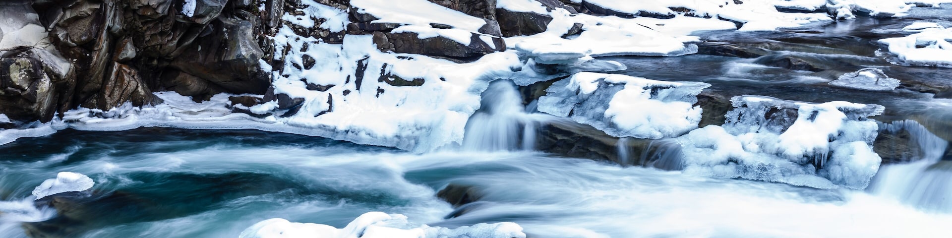 Close up view of rapids on the snake river