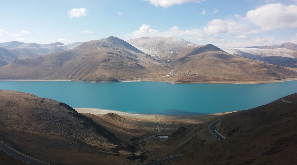 Yamdrok lake, Tibet, China