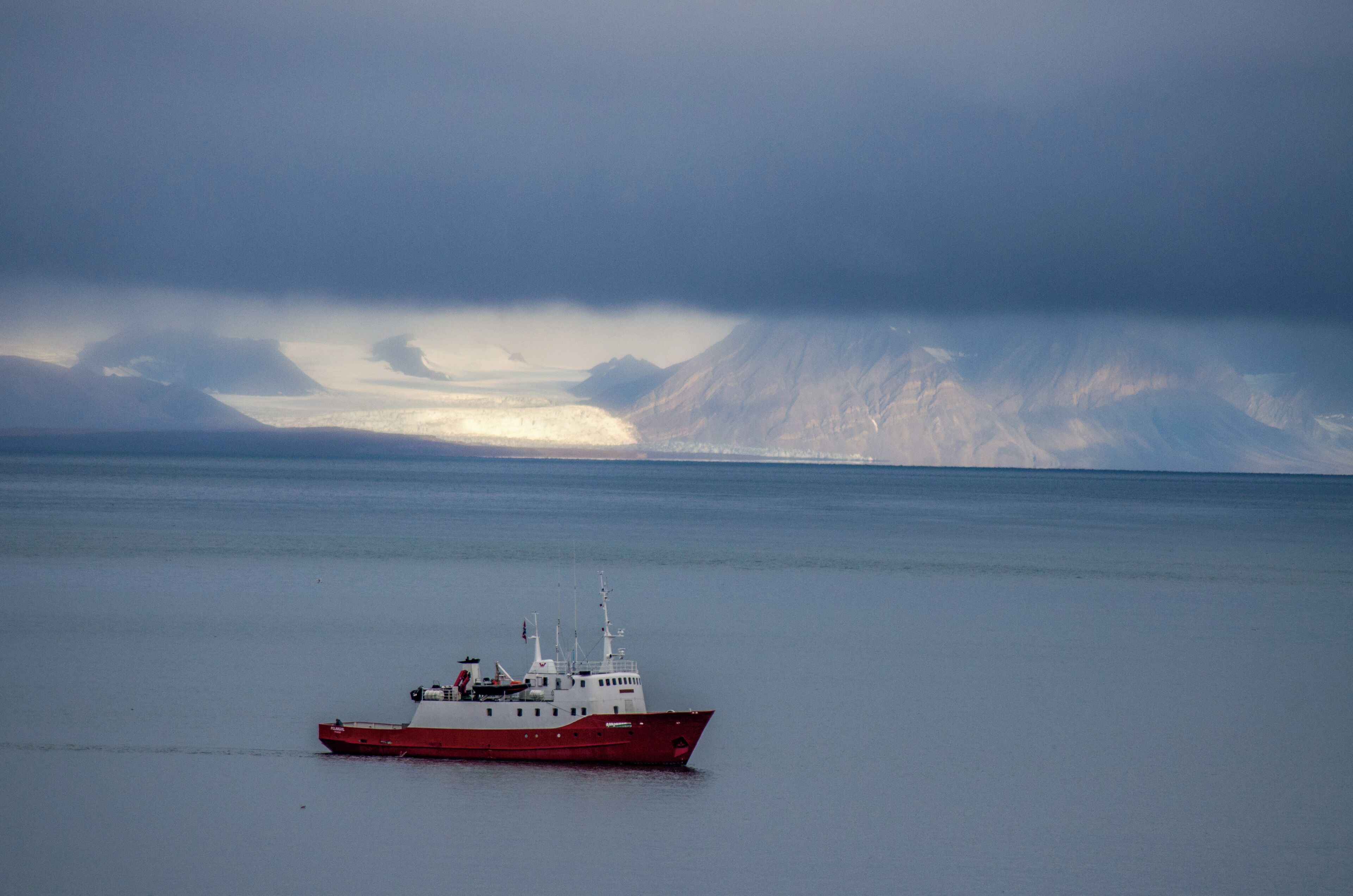 On the approach to Longyearbyen you can view many of Svalbards glaciers.