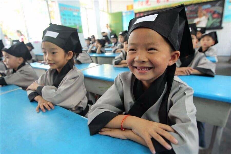 A new term is beginning —— Good good study ,day day up.

https://twitter.com/Beautifulgx