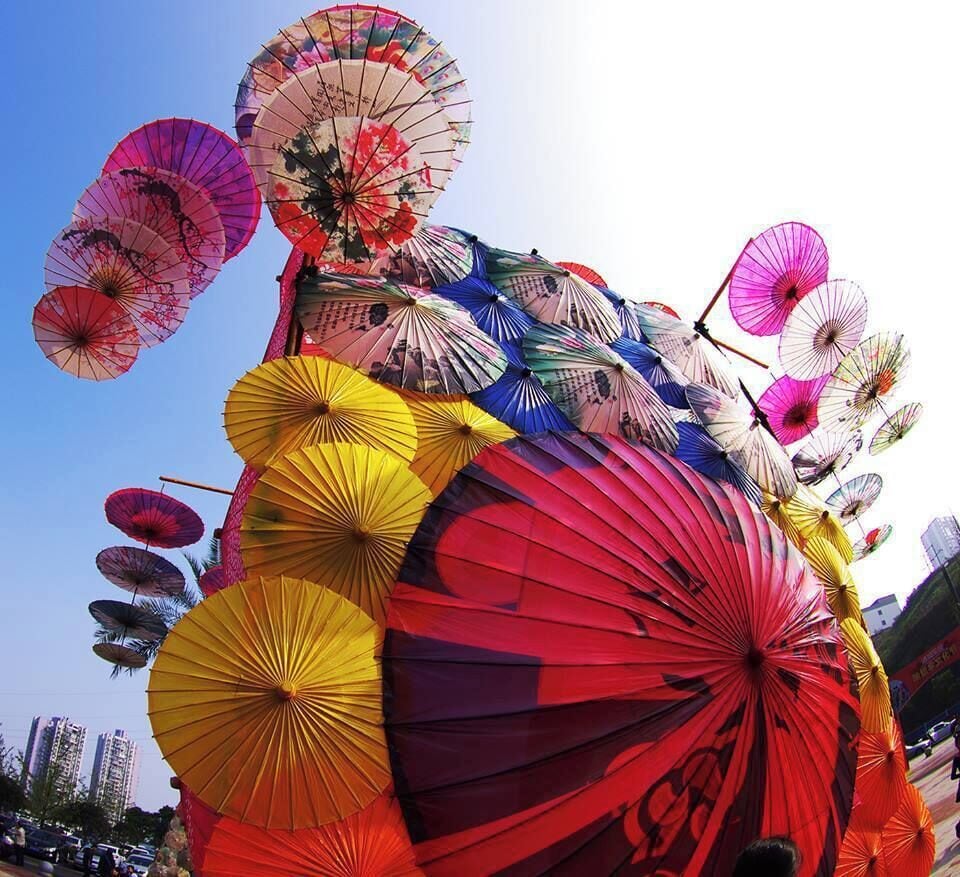 The famous Sichuan Oil-paper Umbrella has a history of more than 400 years,listed as"national-level non-material cultural heritage"in 2008. 

https://twitter.com/Beautifulgx 