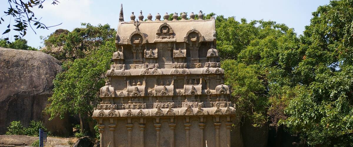 The temples in India have such fascinating architecture and history. During our trip to India we were i. The southern part of the country. We can't wait to go back and explore northern India.
#travel #photography #temple #india #explore #history #architecture